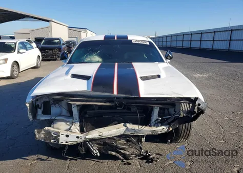 2018 Dodge Challenger Sxt z USA, uszkodzony, nr VIN 2C3CDZAG8JH325336